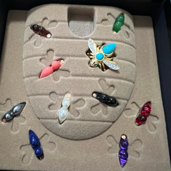 Joan Rivers Classics Collection Vintage 1990 NIOB statement Bee Brooch NWT - Picture 11 of 11